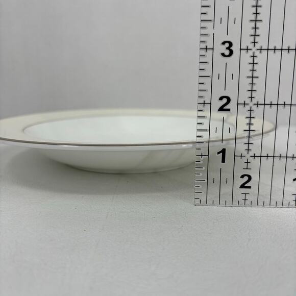 Waterford China Lisette Shallow 9 Inch Bowl Soup Cereal Serving Replacement - Picture 7 of 8